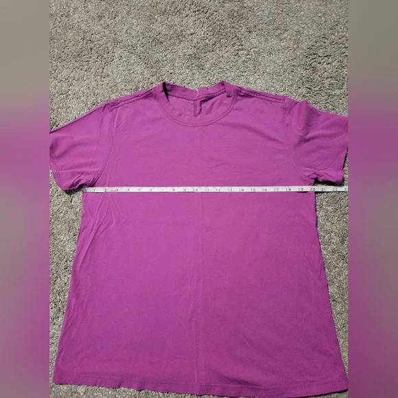 Lululemon All Yours T-shirt - Picture 4 of 4